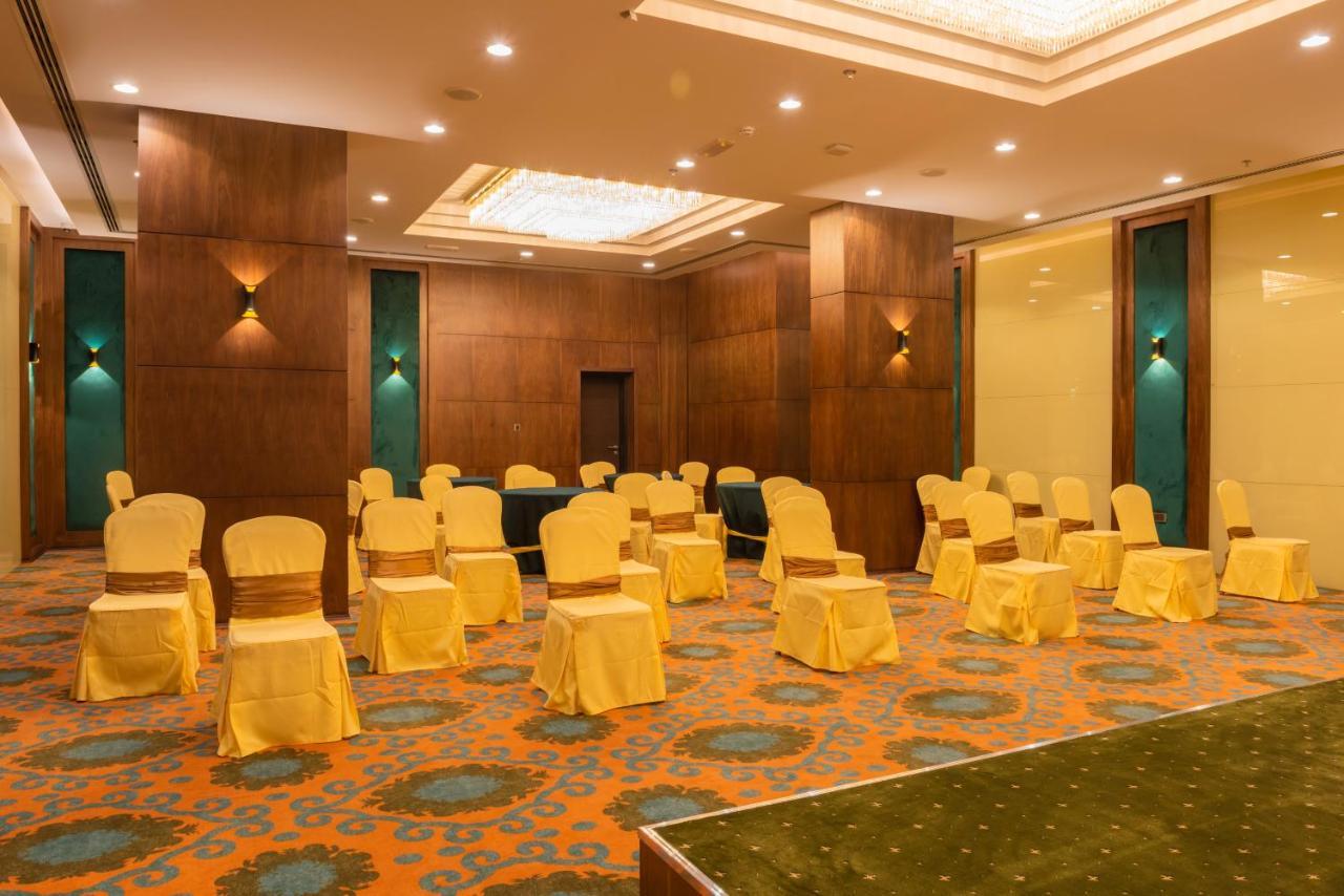 Royal Crown Hotel 3*