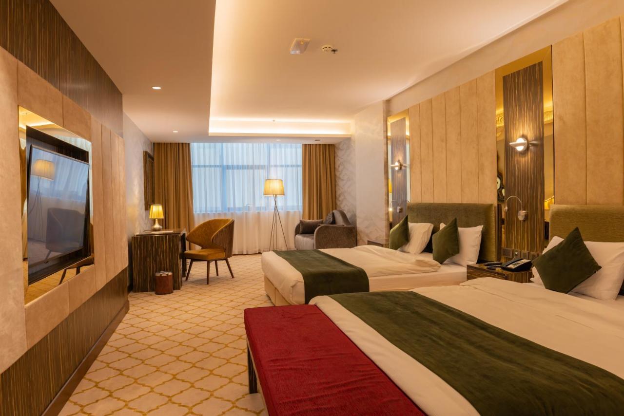 Royal Crown 3* Mascate